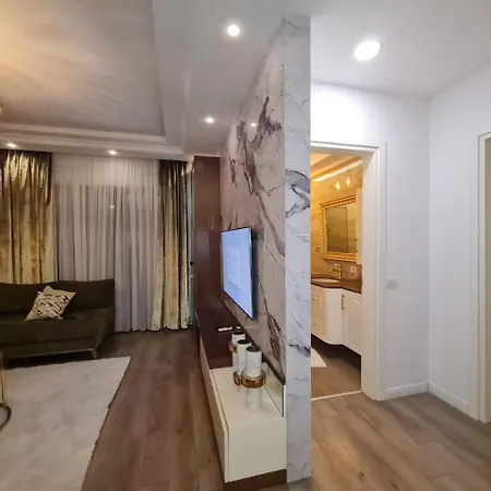 Luxery Apartment *